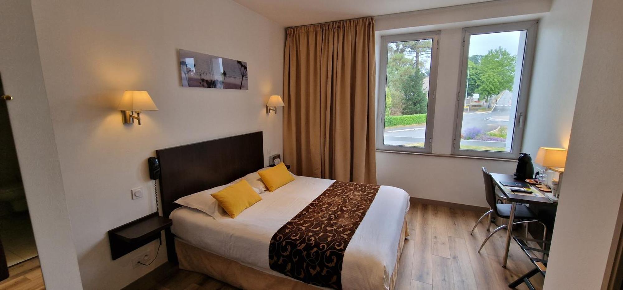 Hotel le Bellevue Guer Eksteriør billede