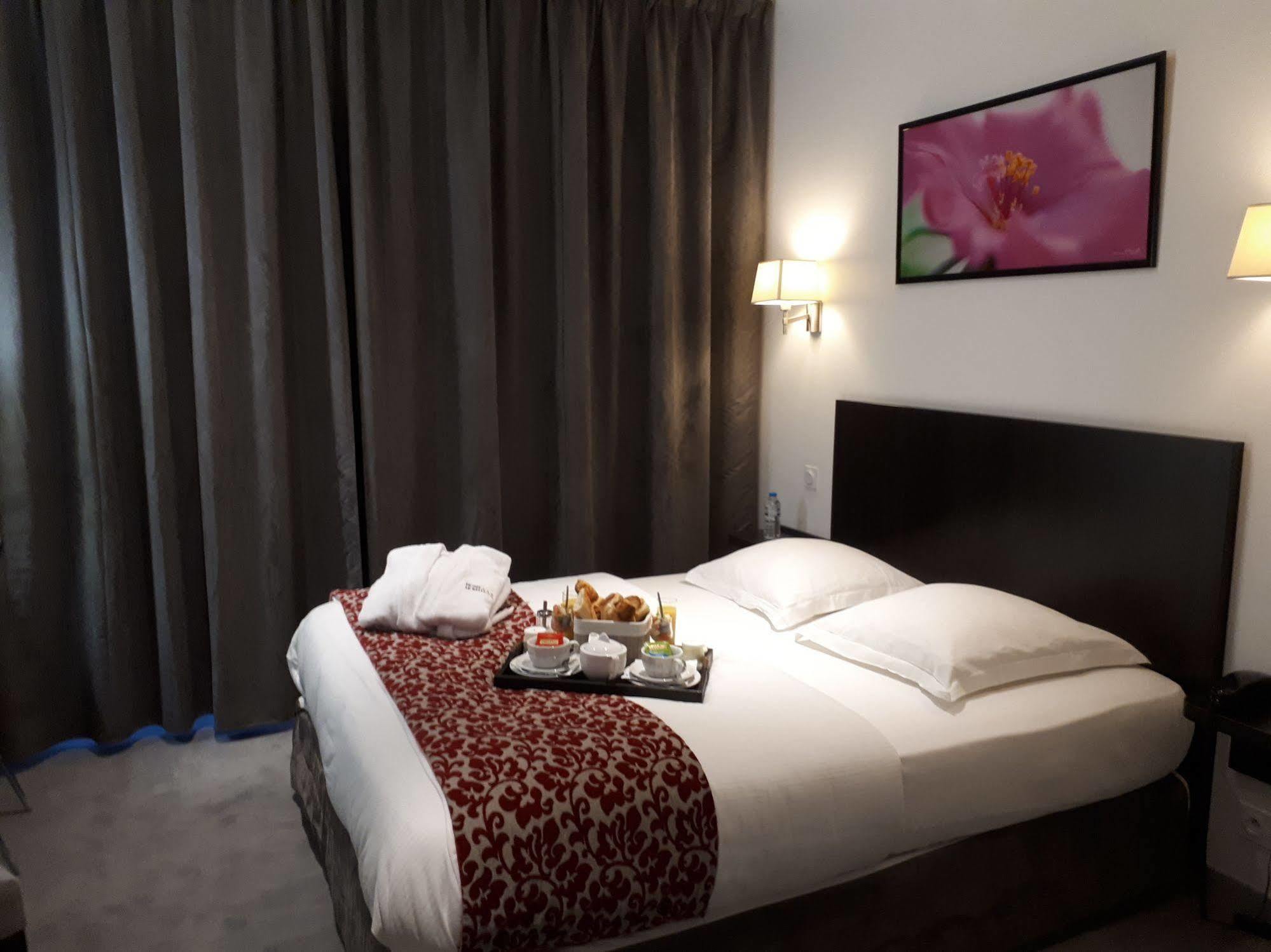 Hotel le Bellevue Guer Eksteriør billede