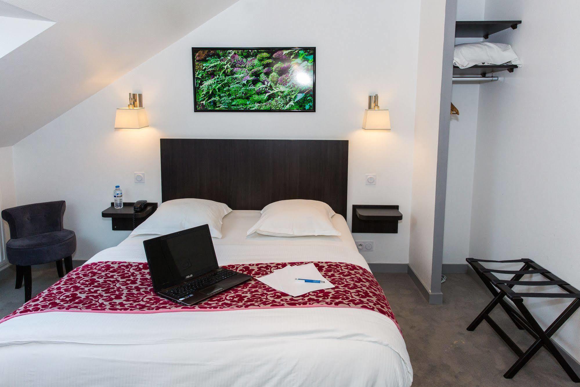 Hotel le Bellevue Guer Eksteriør billede